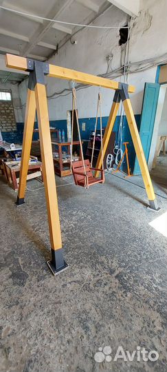 Качели уличные