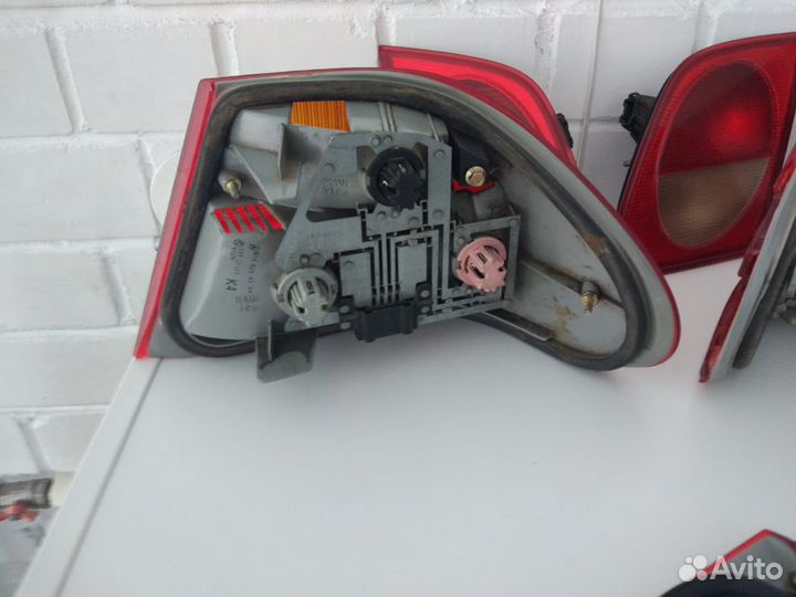 Фонарь задний Mercedes W210