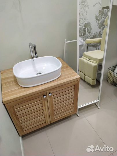 Тумба под раковину из массива дерева