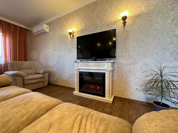 Дом 308,5 м² на участке 9 сот.