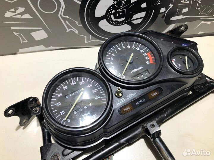 Приборная панель с кронштейном Kawasaki ZZR 400-1