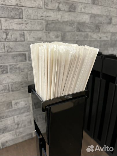 Диспенсер крышек