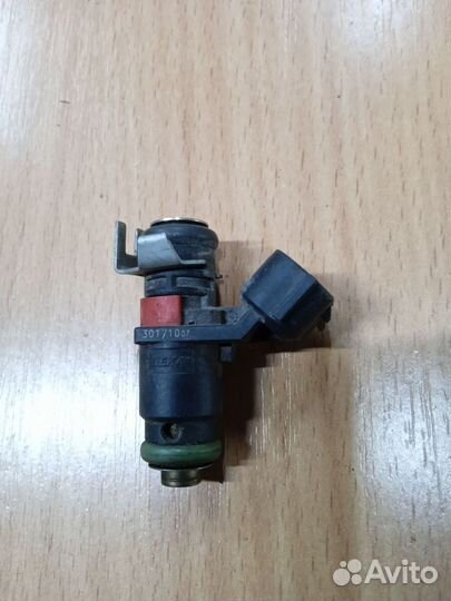 VW Polo (MK5) V Форсунка инжекторная электрическая