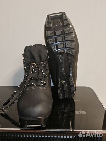 Лыжные ботинки spine