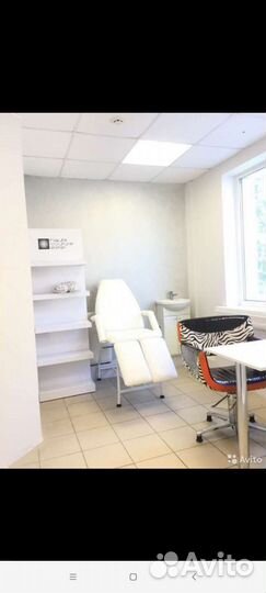 Этажерка в салон красоты