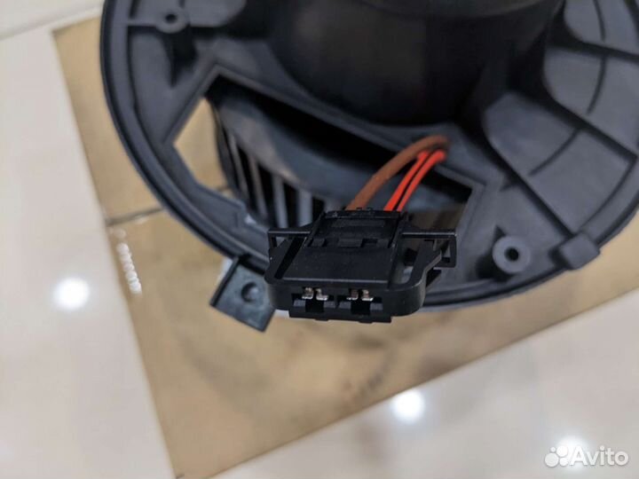 Мотор отопителя A3/Q3/TT/octavia/yeti/G5/passat/TI