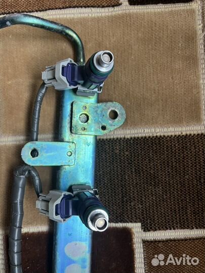 Рампа с форсунками nissan primera p 12 QR20