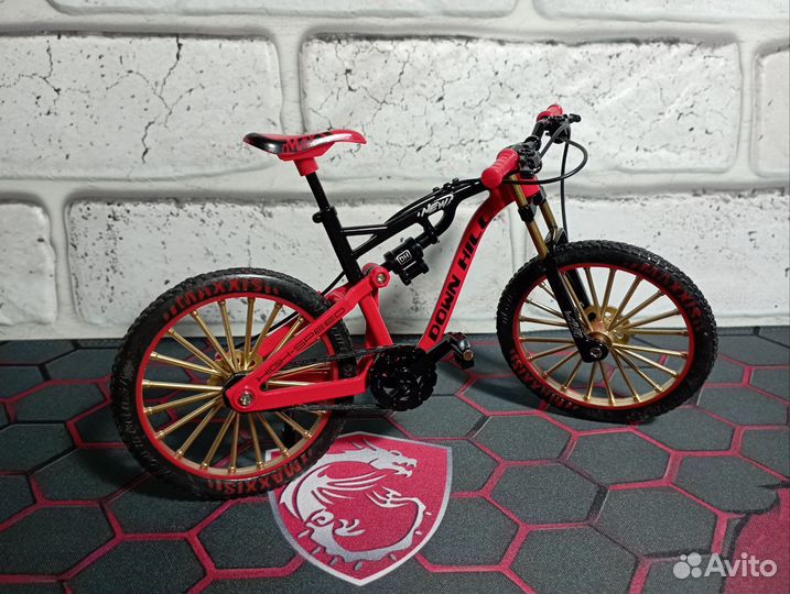 Велосипед модель down hill