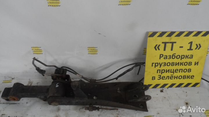 Кронштейн кабины б/у маз 000033