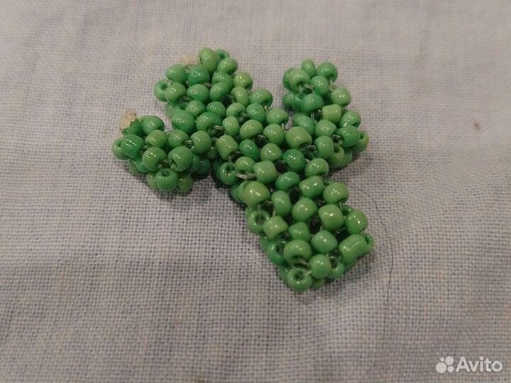 Фигурка кактуса.Фигурка зачëркнутого сердца