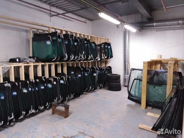 Лобовое стекло Шевроле Нива