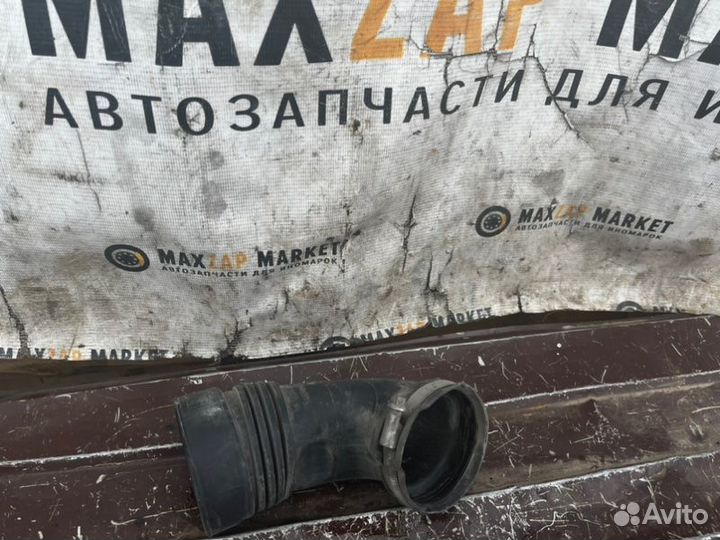 Патрубок воздушного фильтра Peugeot 308 1.6 2009