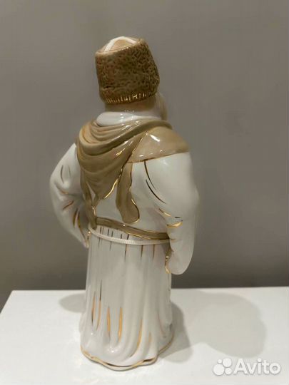 Керамическая статуэтка казак