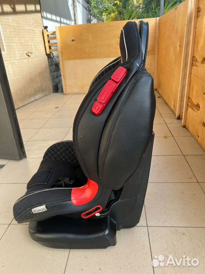 Детское автомобильное кресло бу