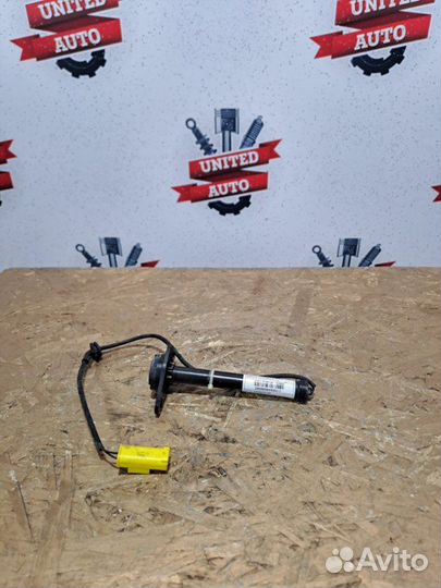 Пиропатрон петлей капота Mercedes C43 W205 276.823