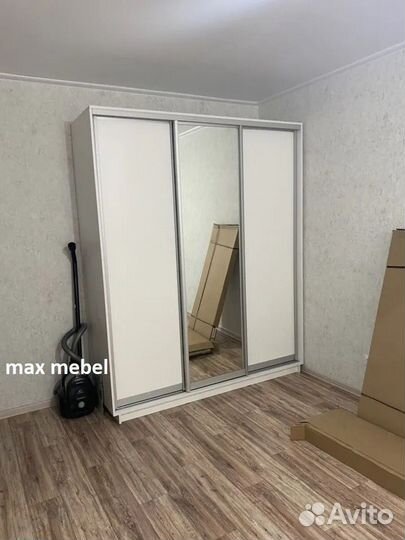 Шкаф купе с зеркалом