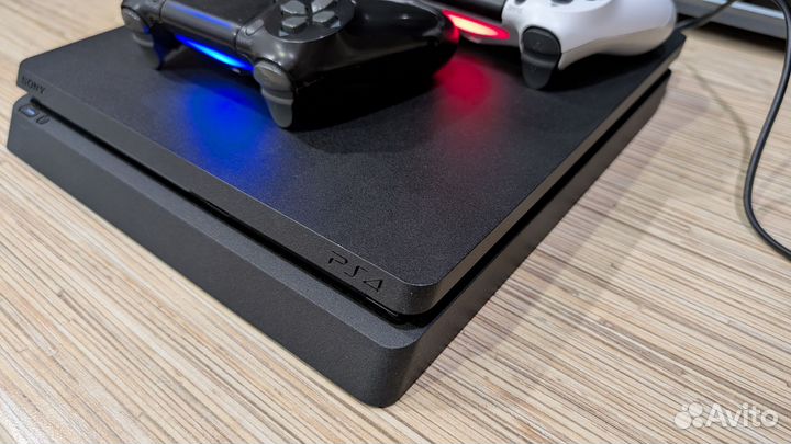 Ps4 Slim 1tb 34 игры 2 джойстика
