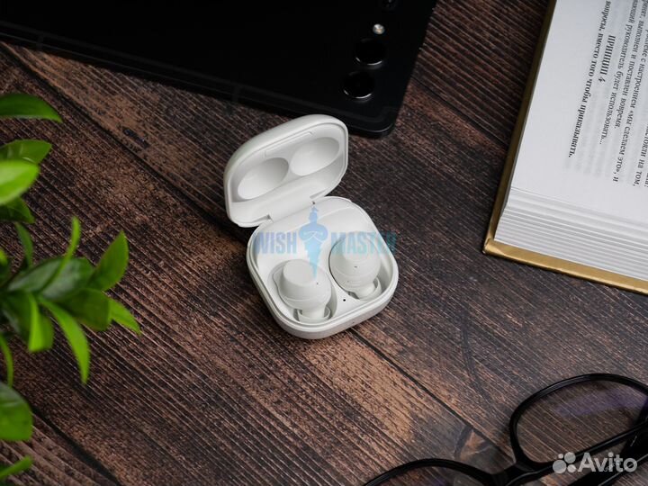 Наушники Samsung Galaxy Buds FE (Белый)