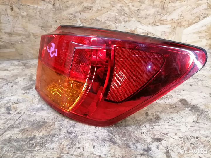 Фонарь правый Lexus IS250 2