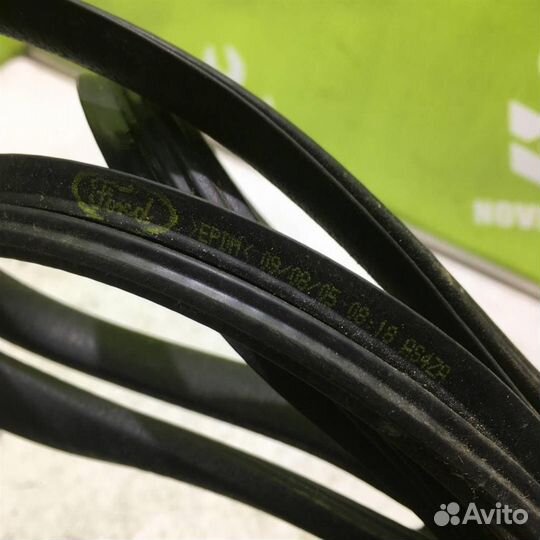 Уплотнитель Форд Торнео Коннект