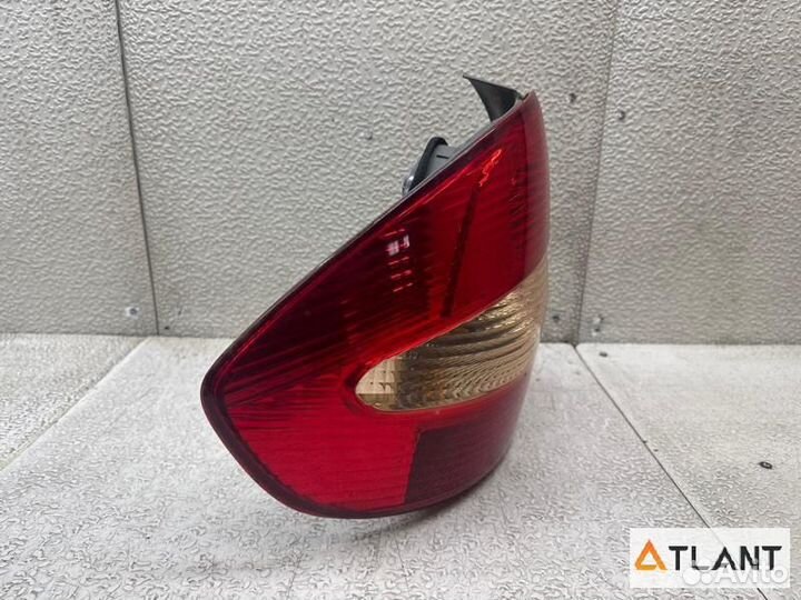 Стоп-сигнал задний левый toyota prius