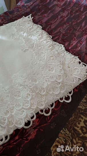 Скатерть льняная с вышивкой