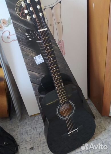 Акустическая гитара