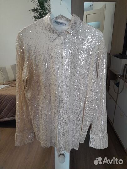 Блузка с пайетками
