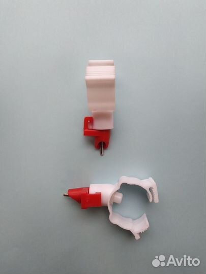 Поилки ниппельные для птицы