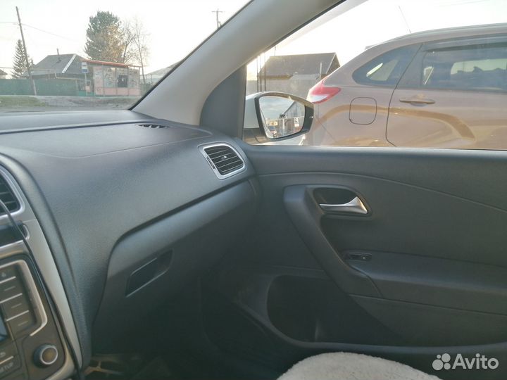 Volkswagen Polo 1.6 AT, 2016, 158 000 км