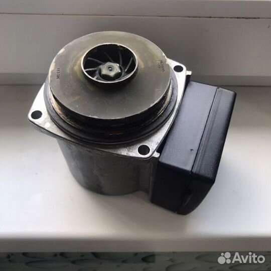 Насос на электро котел отопления Grundfos UP 15-5