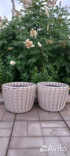 Кашпо из полиротанга