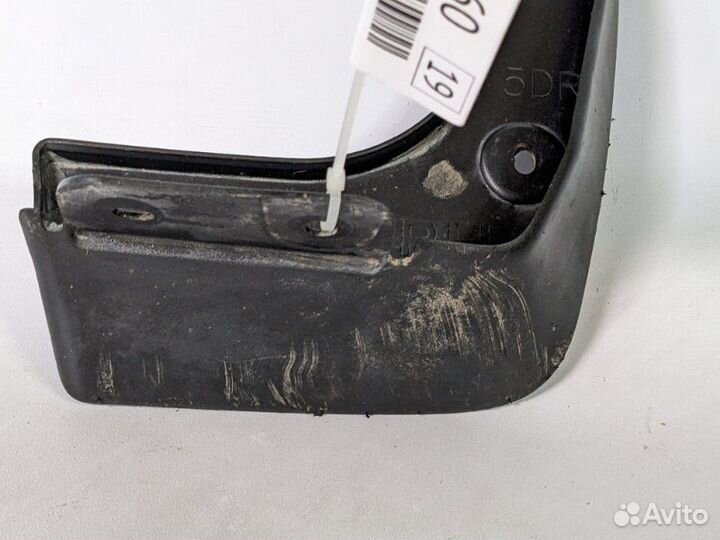 Брызговик задний правый Hyundai Solaris хетчбек