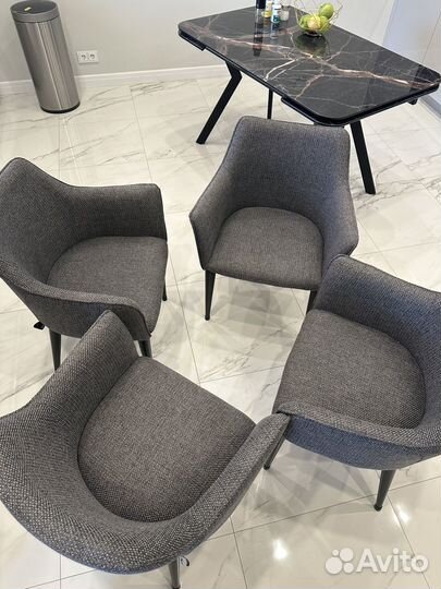 Кухонные стулья бу 4 шт