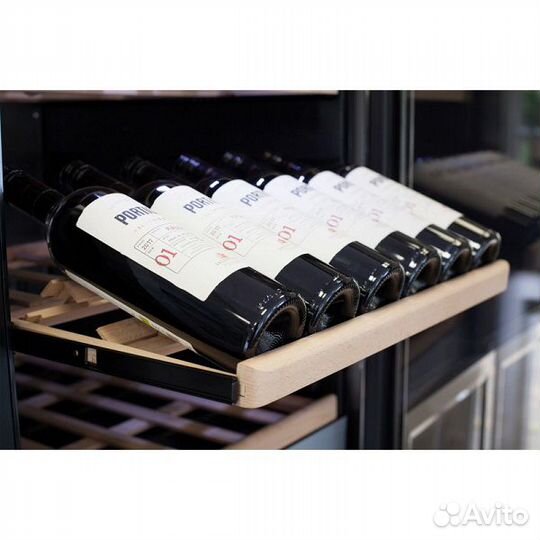 Холодильник винный caso WineComfort 180