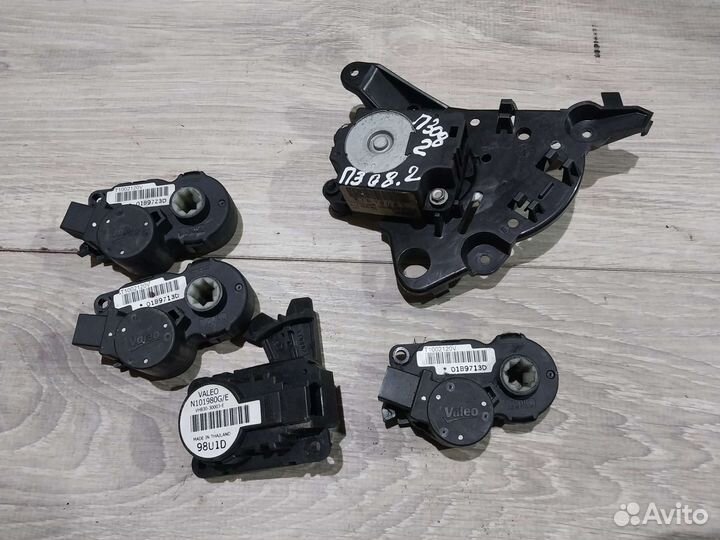 Сервопривод заслонок печки Peugeot 308