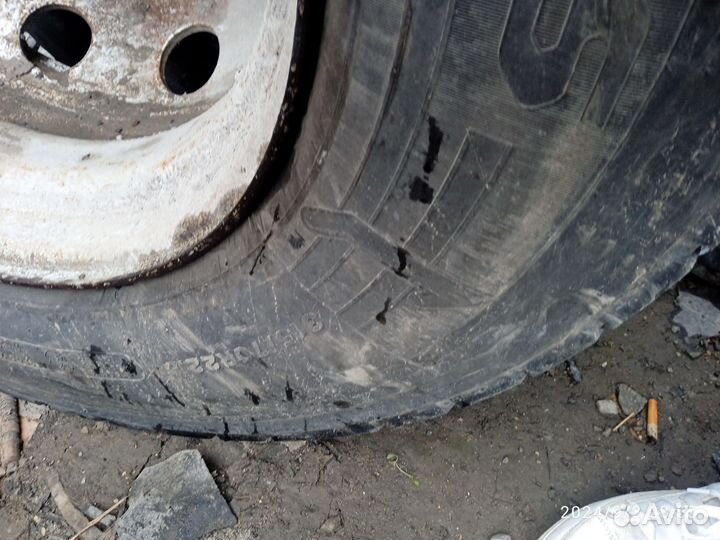 Bridgestone B70 315/70