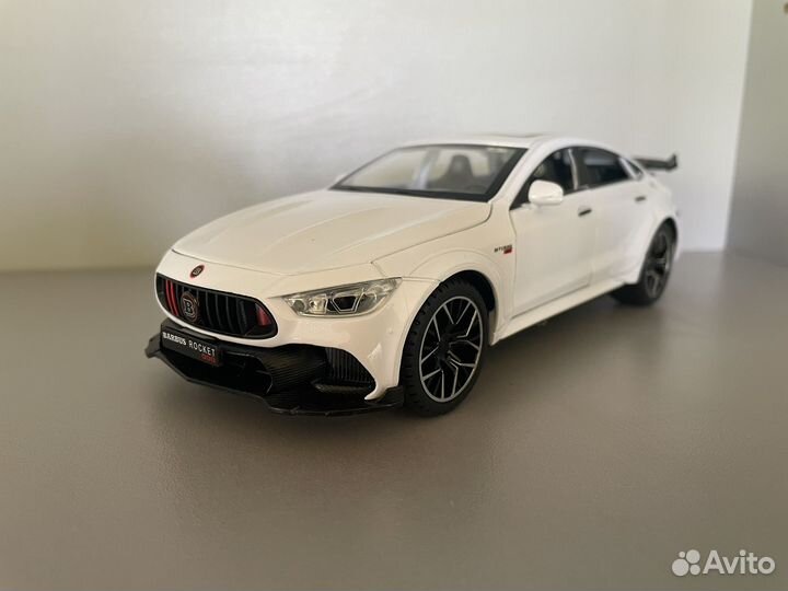 Коллекционная машинка Mercedes-Benz AMG GT 1:24