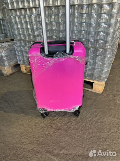 Чемодан средний размер М