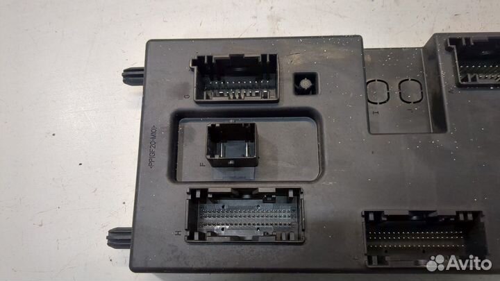 Блок предохранителей Jaguar XE 2015