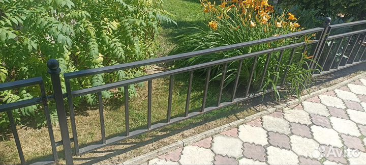 Декоративный забор металлический из проф. трубы