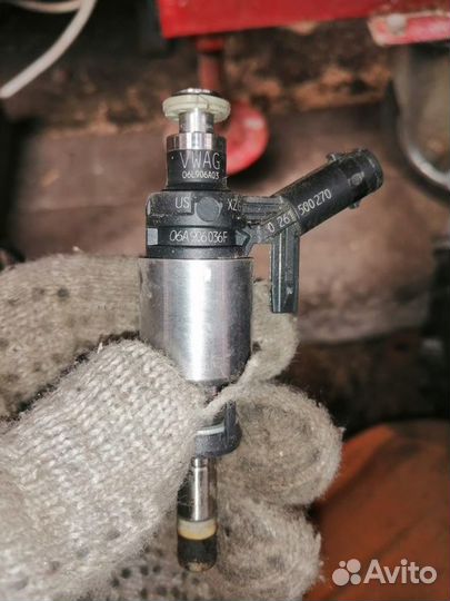 Форсунка топливная Volkswagen Jetta 6 1.8 CPR 2017