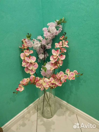 Огромные искусственные цветы