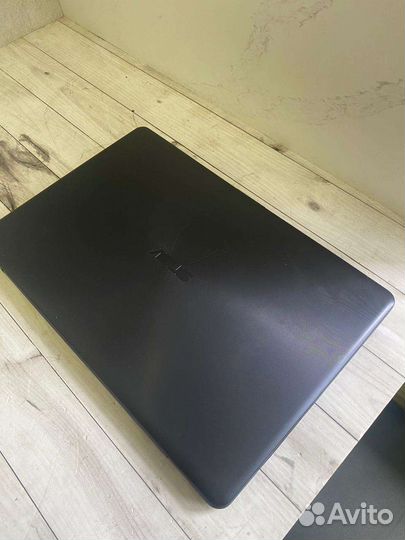 Ноутбук asus x542u