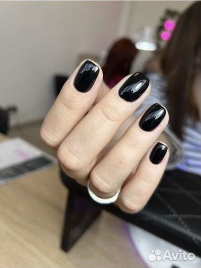 Маникюр и педикюр