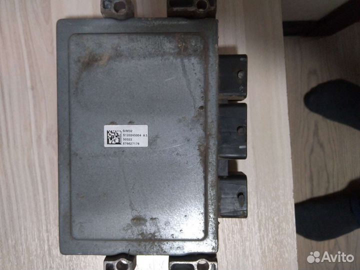 Блок управления двс renault clio 3 D4F на роботе