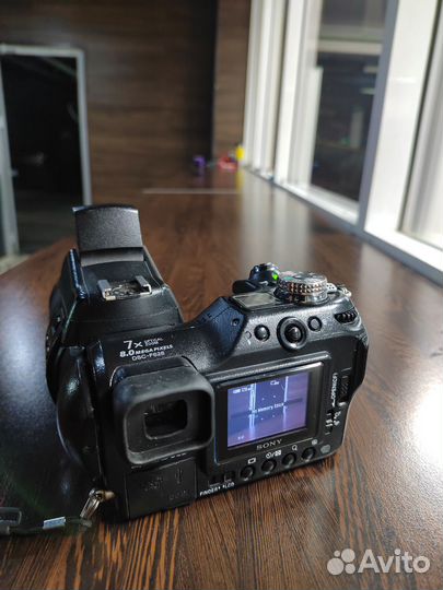 Sony CyberShot DSC-F828