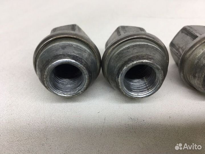 Гайка колесная Dodge Ram 5.7 2018