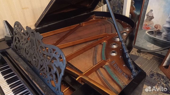 Рояль кабинетный