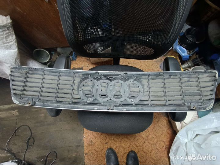 Audi a8 d2 решетка радиатора